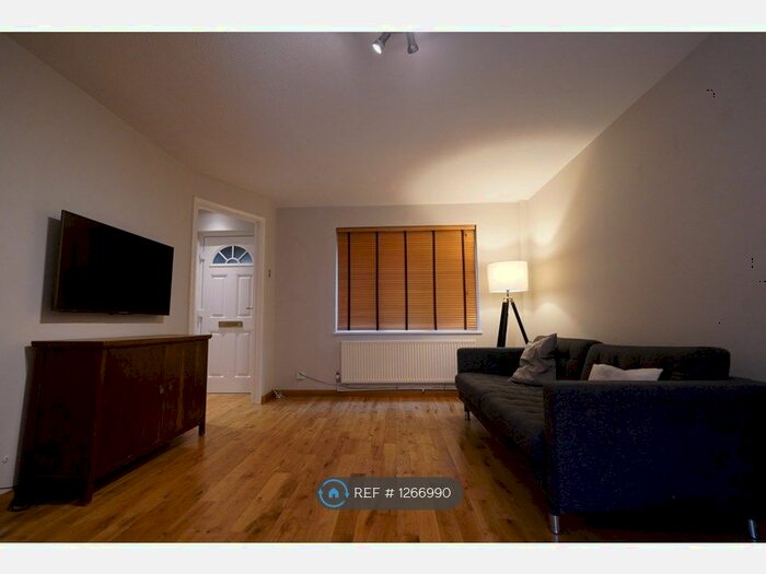 3 Bedroom End Of Terrace House To Rent In Cliffe Walk, Sutton, SM1