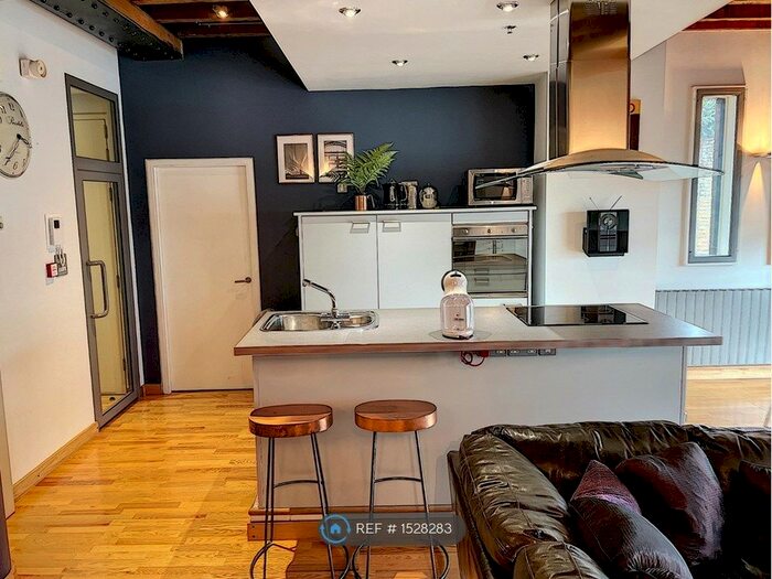 2 Bedroom Flat To Rent In The Turnbull, Newcastle Upon Tyne, NE1