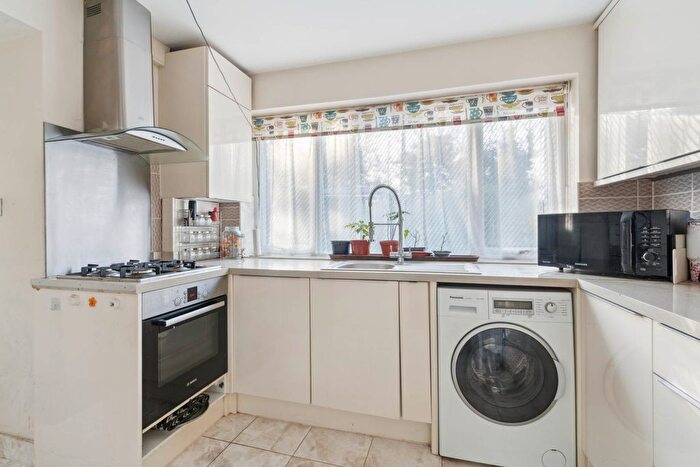 2 Bedroom Semi-Detached Bungalow For Sale In Milner Close, Garston, WD25