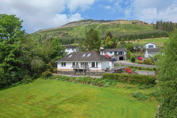 5 Bedroom Detached House For Sale In Tor Na Coille Craignavie Road, Killin, FK21
