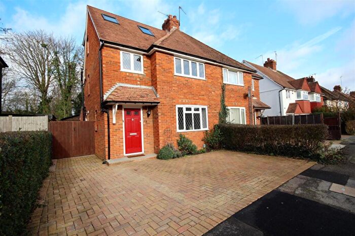 4 Bedroom House To Rent In Beech Grove, Guildford, GU2