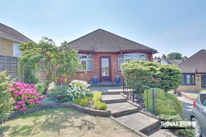 2 Bedroom Detached Bungalow For Sale In Glentrammon Gardens, Orpington, BR6