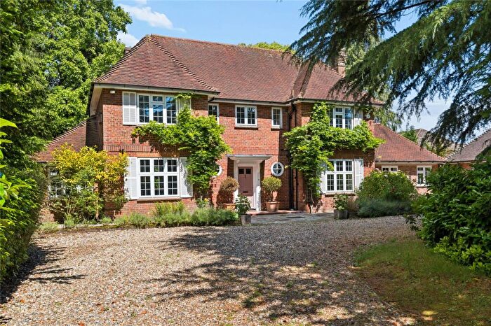 4 Bedroom Detached House For Sale In Hervines Road, Amersham, Buckinghamshire, HP6