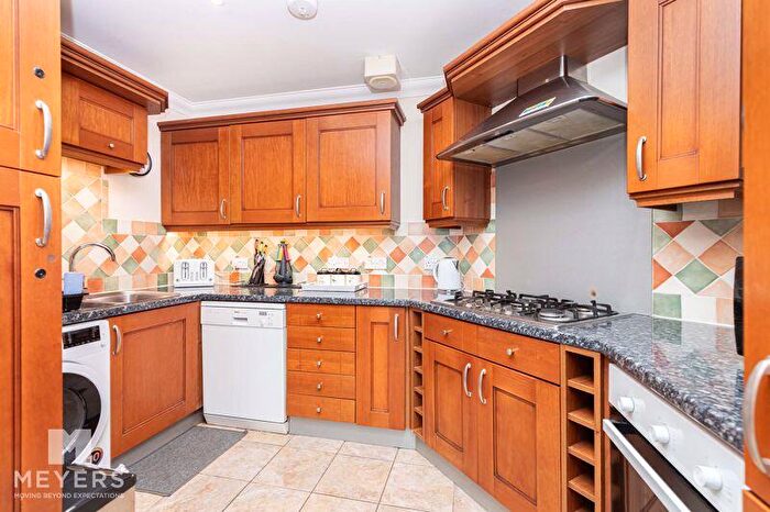 2 Bedroom Flat To Rent In Burlington Mansions, Owls Road, Bournemouth, BH5