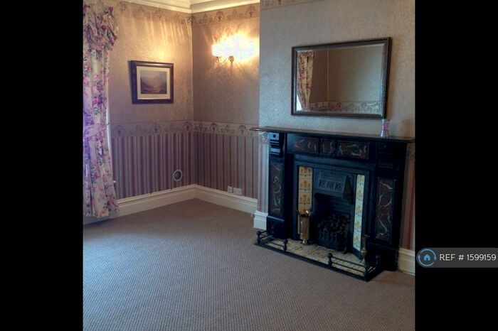 2 Bedroom Flat To Rent In Market St, Abergele, LL22