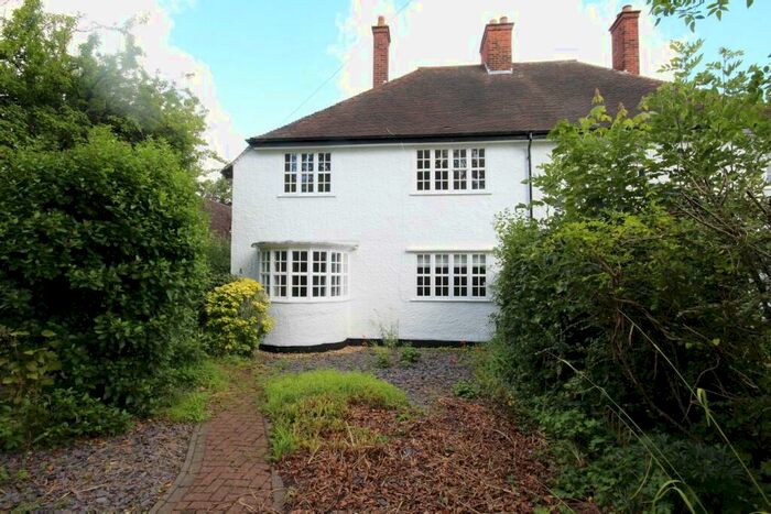 4 Bedroom Semi-Detached House To Rent In Sollershott East, Letchworth Garden City, SG6