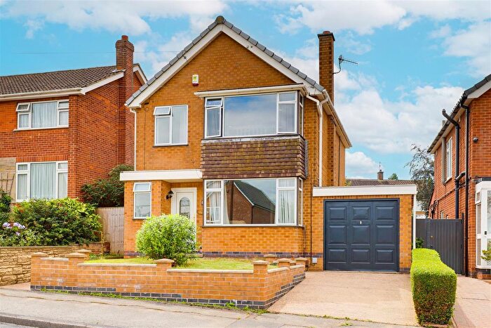 3 Bedroom Detached House For Sale In Windsor Crescent, Woodthorpe, Nottinghamshire, NG5
