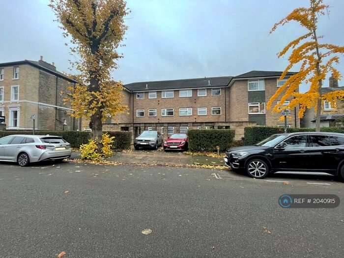 2 Bedroom Flat To Rent In Catherine Road, Surbiton, KT6