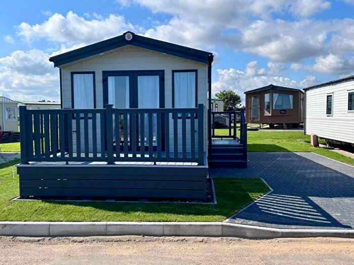 2 Bedroom Park Home For Sale In Bacton, Norwich, NR12