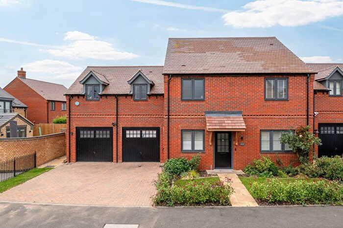 4 Bedroom Detached House For Sale In Clifton, Shefford, SG17
