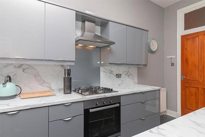 2 Bedroom Apartment To Rent In Bellwood Street, Glasgow, G41
