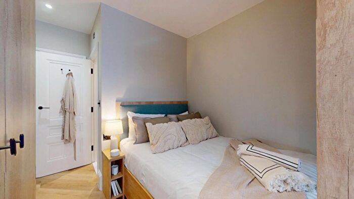 Studio To Rent In Draycott Avenue, London, SW3