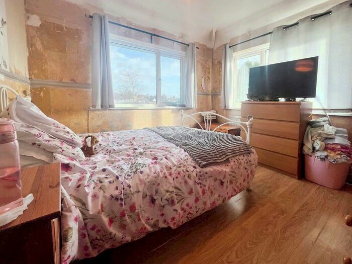 3 Bedroom End Of Terrace House For Sale In Leighton Close, Great Barr, B43