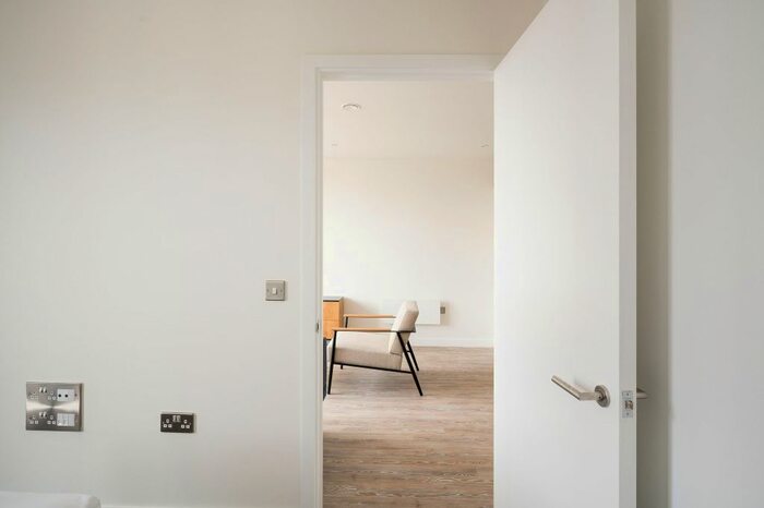 1 Bedroom Flat To Rent In The Kell, Gillingham Gate Road, Chatham Docks ME4