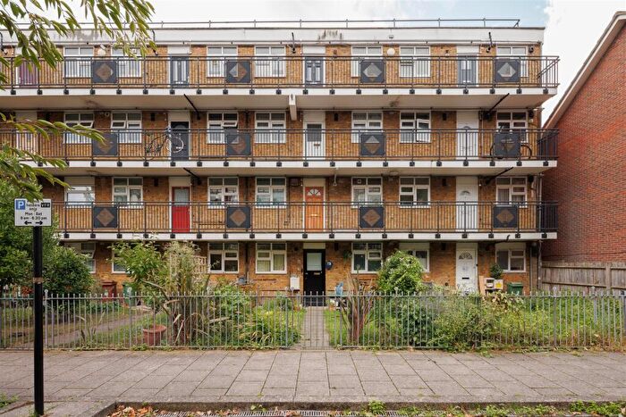 1 Bedroom Apartment For Sale In Campion Road, Leyton, E10