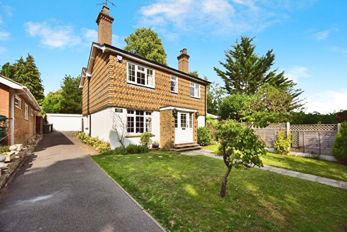 4 Bedroom Detached House For Sale In Sittingbourne Road, Maidstone, Kent, ME14