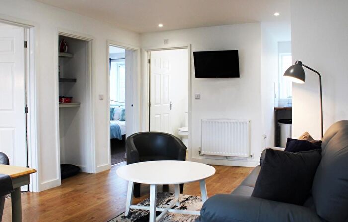 2 Bedroom Flat For Sale In Wootton, Oxfordshire, OX13