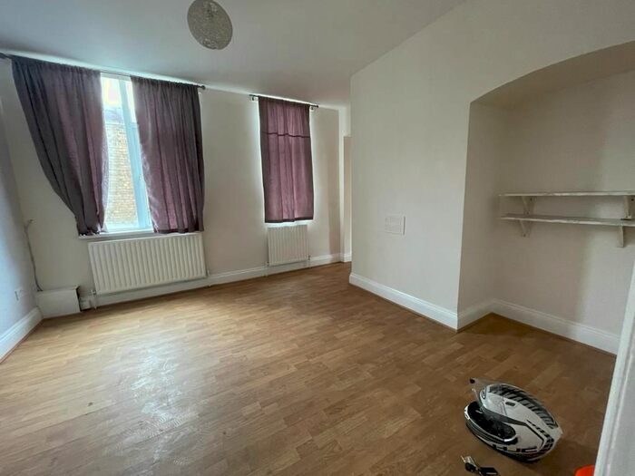 2 Bedroom Flat To Rent In Belgrave Gate, Leicester, LE1
