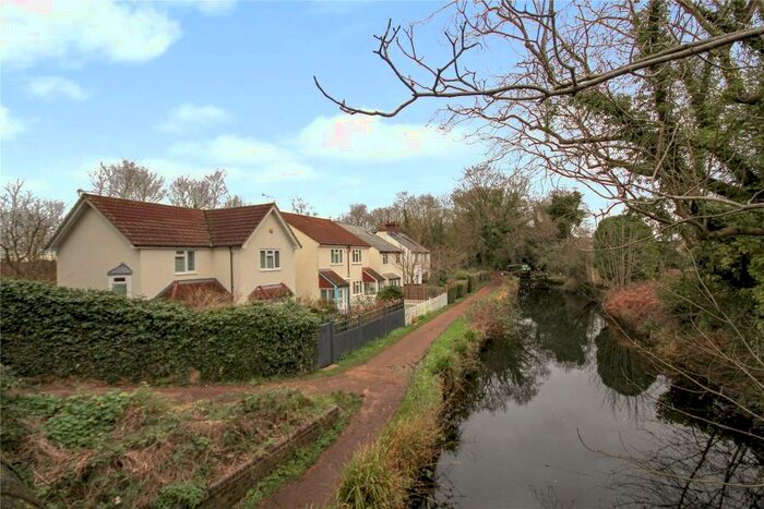 3 Bedroom Semi-Detached House To Rent In St Johns, GU21