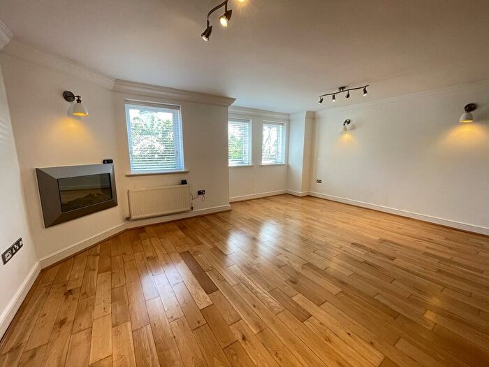2 Bedroom Apartment To Rent In Greestone Mount, Lincoln, LN2