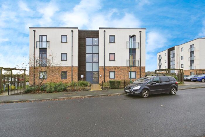 2 Bedroom Flat For Sale In Hartley Avenue, Peterborough, PE1