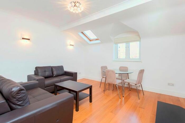 2 Bedroom Flat To Rent In Mattock Lane, Ealing, London, W5