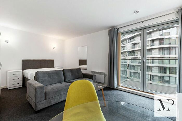 Apartment To Rent In Michigan House, Blackwall, Biscayne Avenue, London, E14