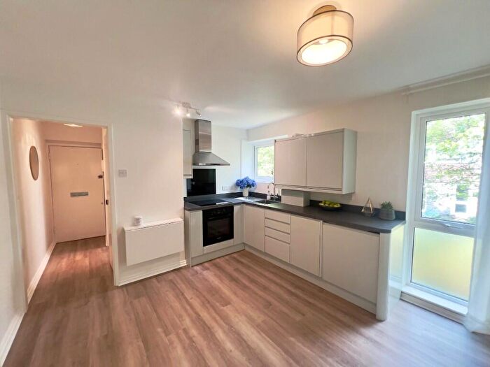 1 Bedroom Flat To Rent In Mayfair Close, Beckenham, London, BR3