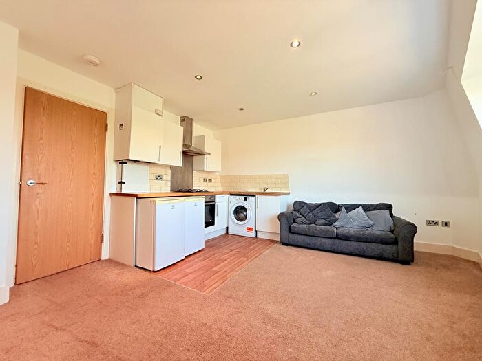 1 Bedroom Flat To Rent In Napier Road, Bromley, BR2