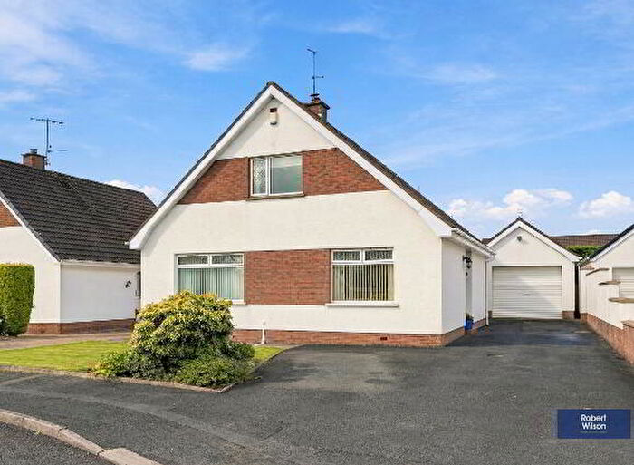 4 Bedroom Chalet Bungalows For Sale In Regency Manor, Dollingstown, BT66
