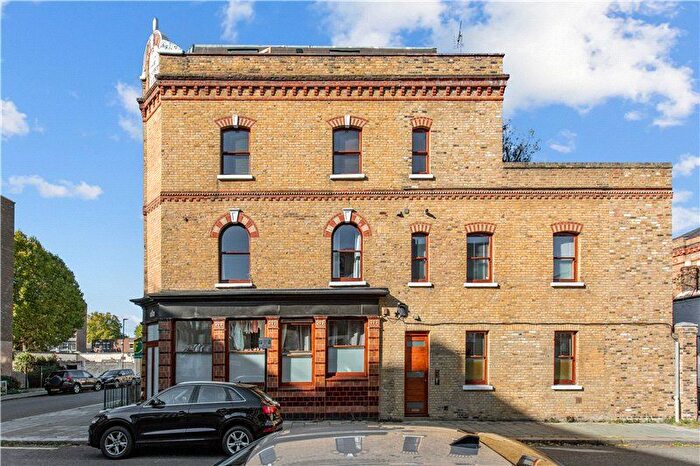 2 Bedroom Flat For Sale In Renfrew Road, London, SE11