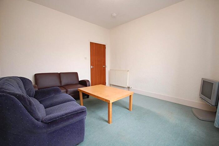 1 Bedroom Flat To Rent In Wallfield Place, Tfr, Rosemount, Aberdeen, AB25