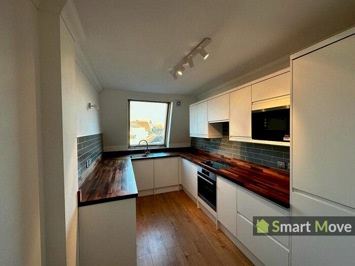 2 Bedroom Flat To Rent In Priestgate, Peterborough, Cambridgeshire., PE1