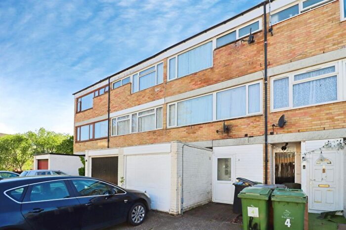 5 Bedroom Terraced House For Sale In Gloucester Way, Thetford, IP24
