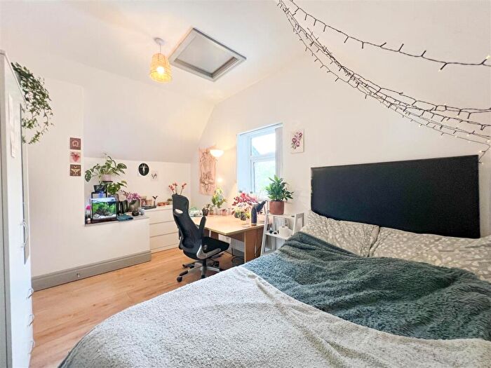 3 Bedroom House To Rent In A Severn Road, Sheffield, S10