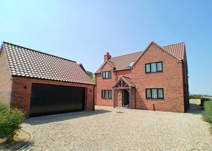 4 Bedroom Detached House For Sale In Sutton-Cum-Granby, Nottingham, NG13