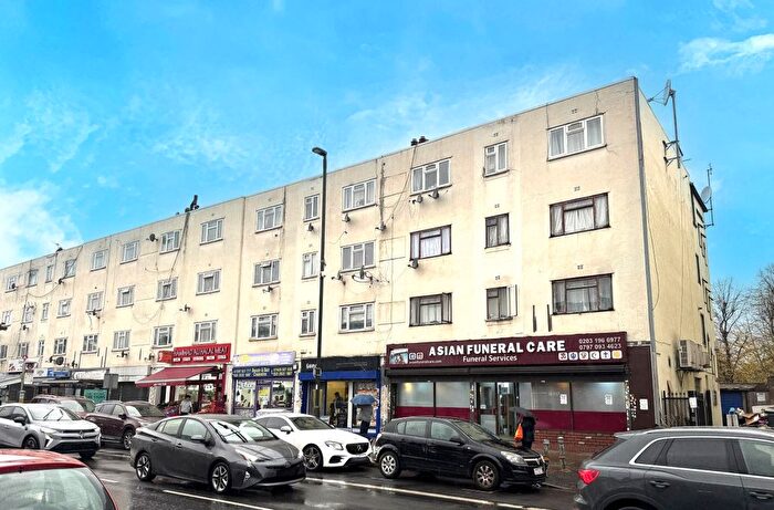 Block Of Flats For Sale In - Amp; - Monarch Parade, London Road, Mitcham, CR4