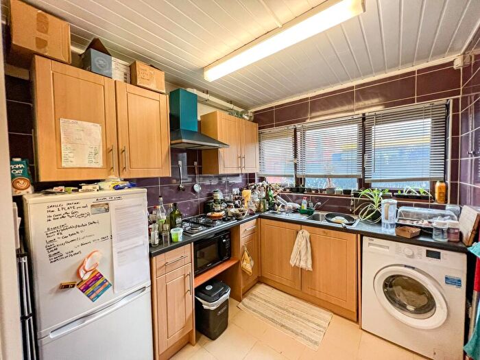1 Bedroom Flat To Rent In Kenton Road, Harrow, HA3