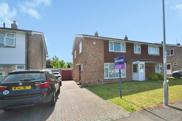 3 Bedroom Semi-Detached House To Rent In Edenham Crescent, Reading, RG1