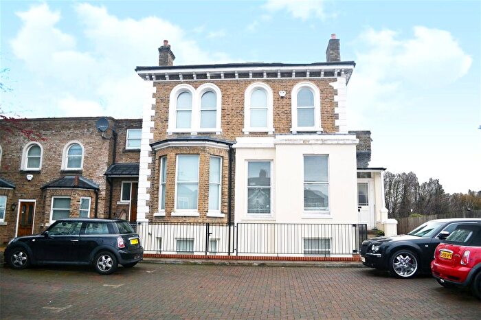 1 Bedroom Flat To Rent In Woodlands Road, Isleworth, TW7
