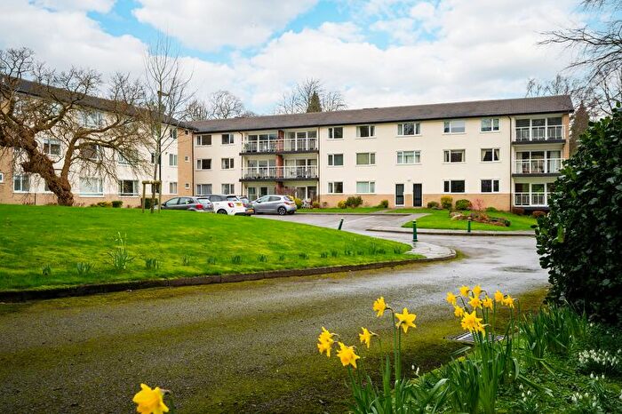 3 Bedroom Flat For Sale In The Glen, Endcliffe Vale Road, Sheffield, S10