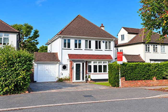 4 Bedroom Detached House For Sale In Malmains Way, Park Langley, Beckenham, BR3