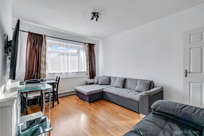 2 Bedroom Flat To Rent In Mill Green London Road, Mitcham Junction, Mitcham, CR4