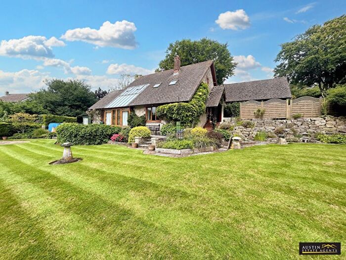 3 Bedroom Detached House For Sale In Friar Waddon Road, Upwey, Weymouth, Dorset, DT3