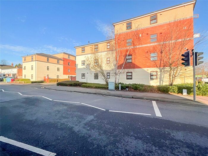 2 Bedroom Flat To Rent In Albert Road, Tamworth, Staffordshire, B79