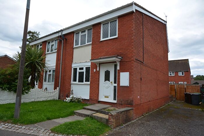 3 Bedroom Semi-Detached House To Rent In Sholing Close, Wolverhampton, WV8