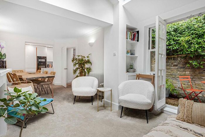 2 Bedroom Flat To Rent In Charlwood Street, London, SW1V