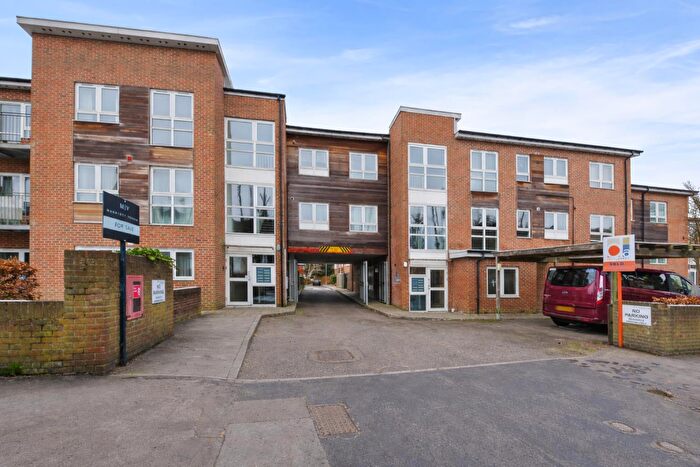 1 Bedroom Flat For Sale In Burway Close, South Croydon, CR2