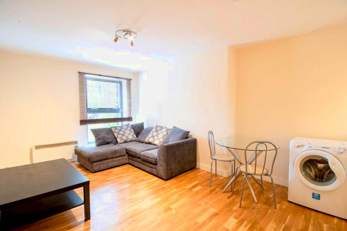 1 Bedroom Flat To Rent In The Chandlers, The Calls, Leeds City Centre, LS2