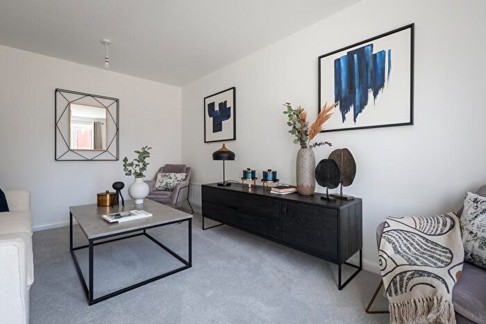 4 Bedroom Detached House For Sale In Celandine Gardens, Weldon Manor, NN17